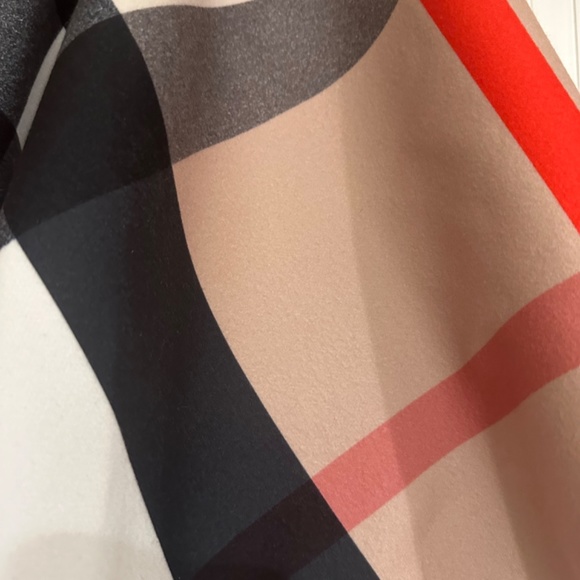 Shaw - Picture 2 of 4